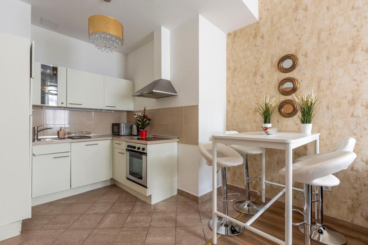 Explore Budapest From A Luxurious Cozy Apartment Bagian luar foto