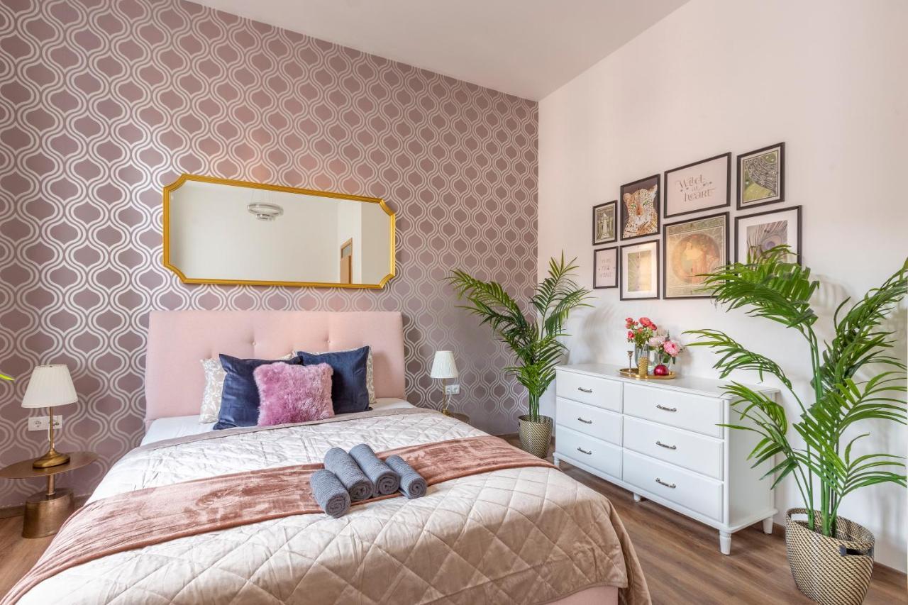 Explore Budapest From A Luxurious Cozy Apartment Bagian luar foto