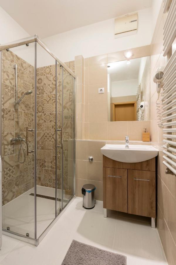 Explore Budapest From A Luxurious Cozy Apartment Bagian luar foto